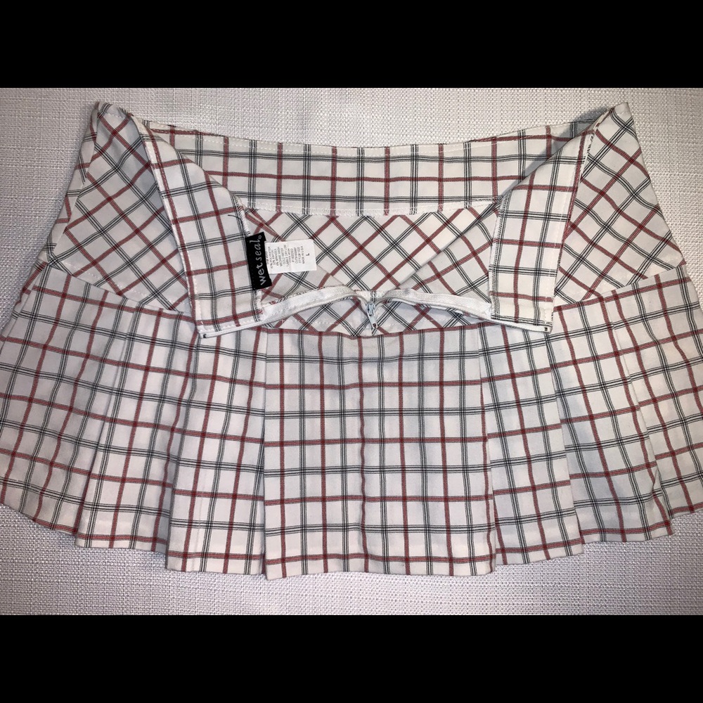 ❌SOLD❌ Wet Seal | pleated skirt - Picture 5 of 6